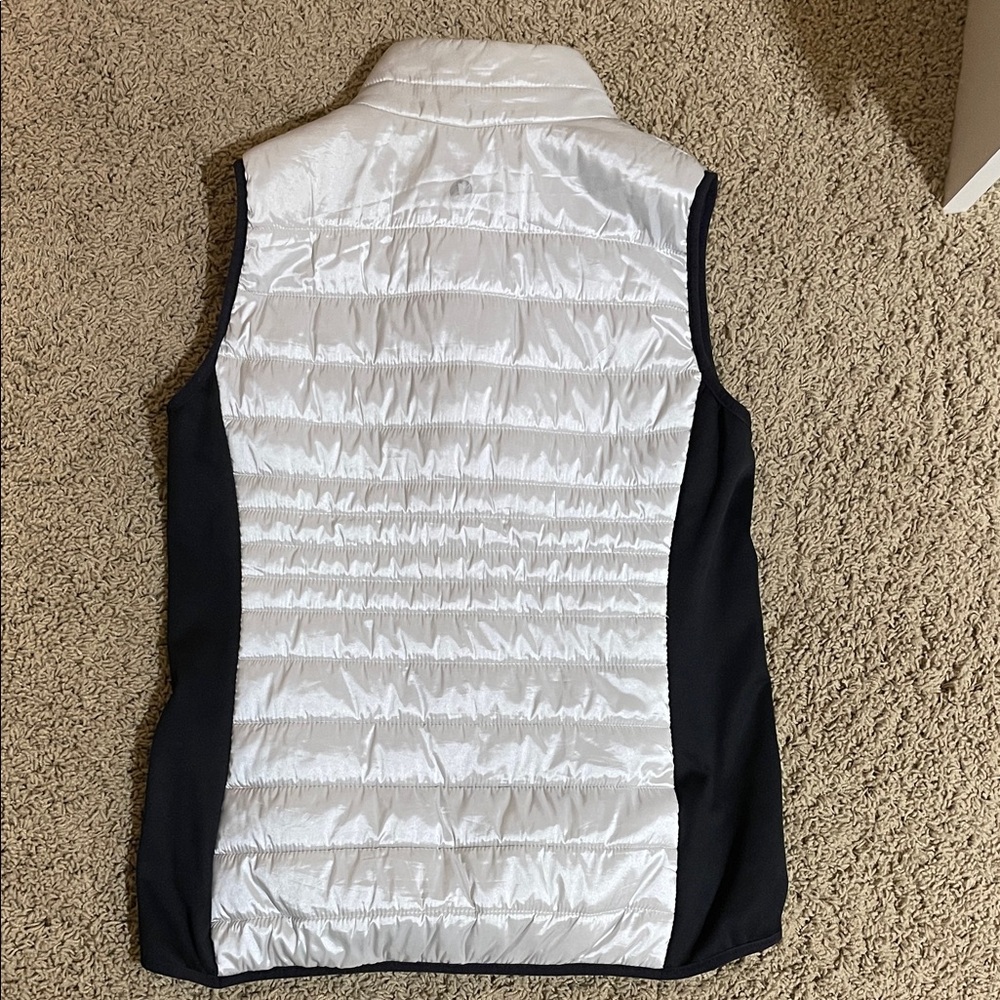 Xersion Black and White Quilted Vest - Picture 2 of 2